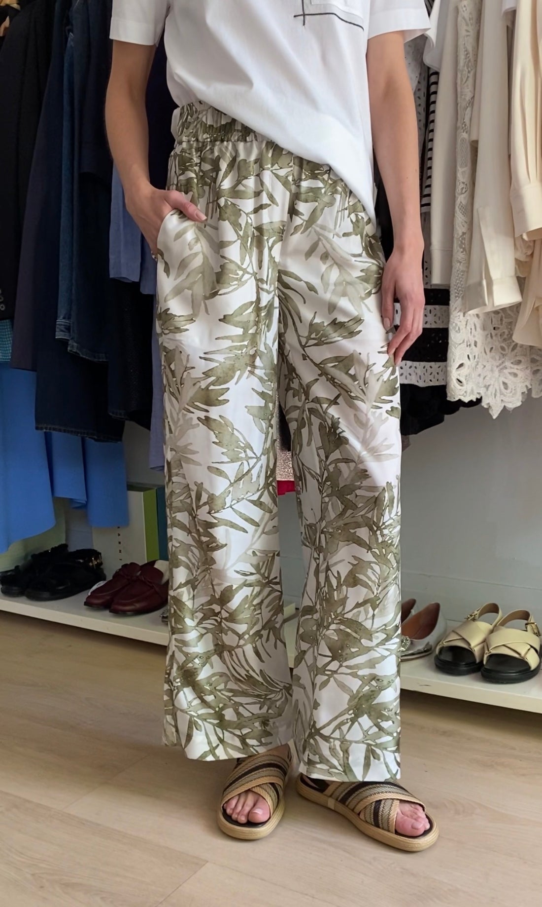 Brunello Cucinelli Green Silk Olive Print Wide Leg Trousers - S / US 6