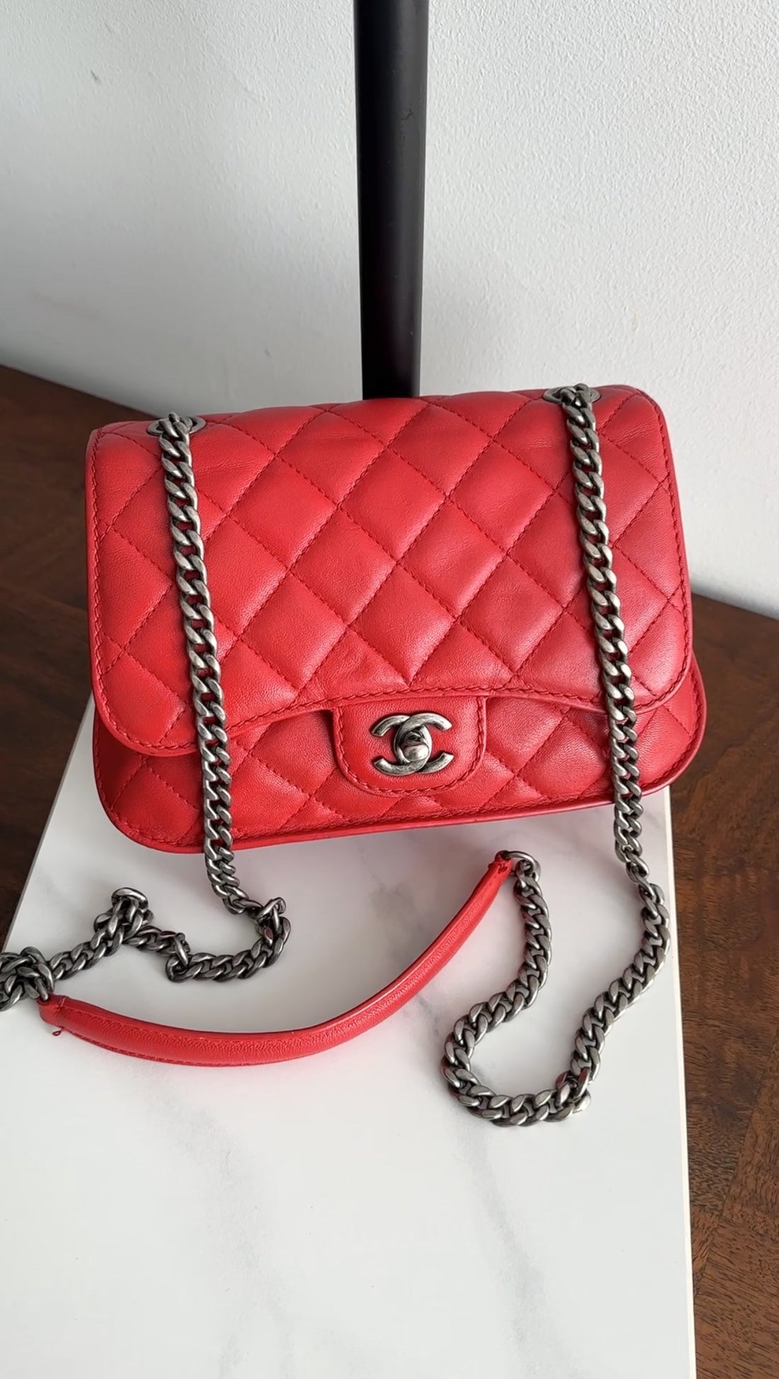 Chanel Red Quilted Leather Natural CC Small Chain Flap Bag