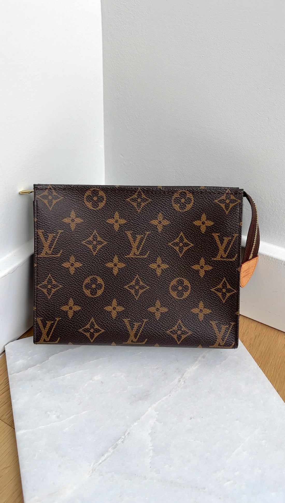Louis Vuitton Monogram Poche Toilette / Toiletry Pouch 19
