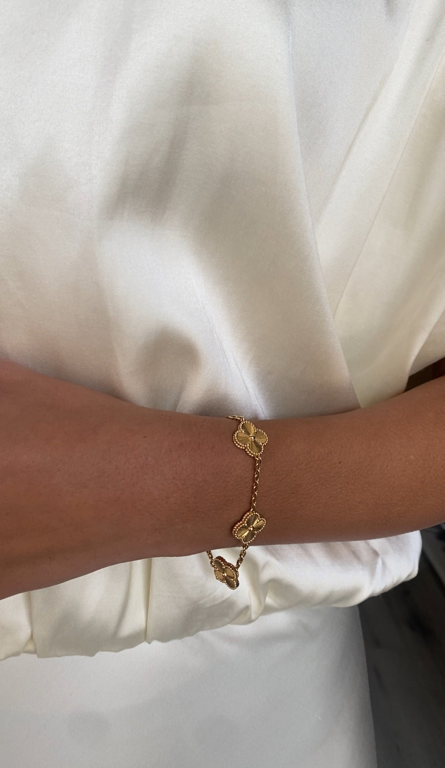 Van Cleef & Arpels 18k Yellow Gold Vintage Alhambra 5 motifs Bracelet