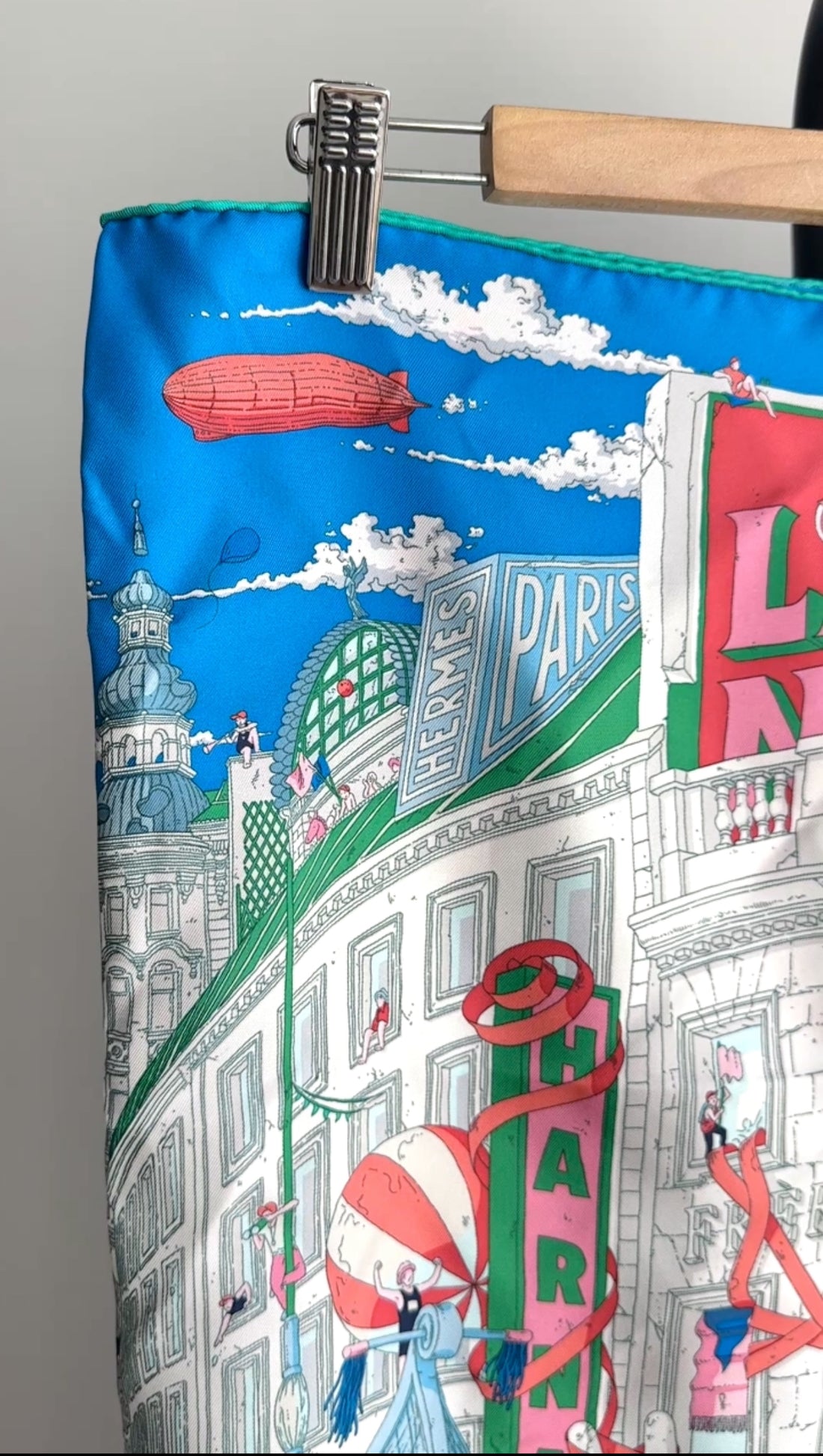 Hermes Le Grand Prix Blue White Pink Silk 90cm Scarf