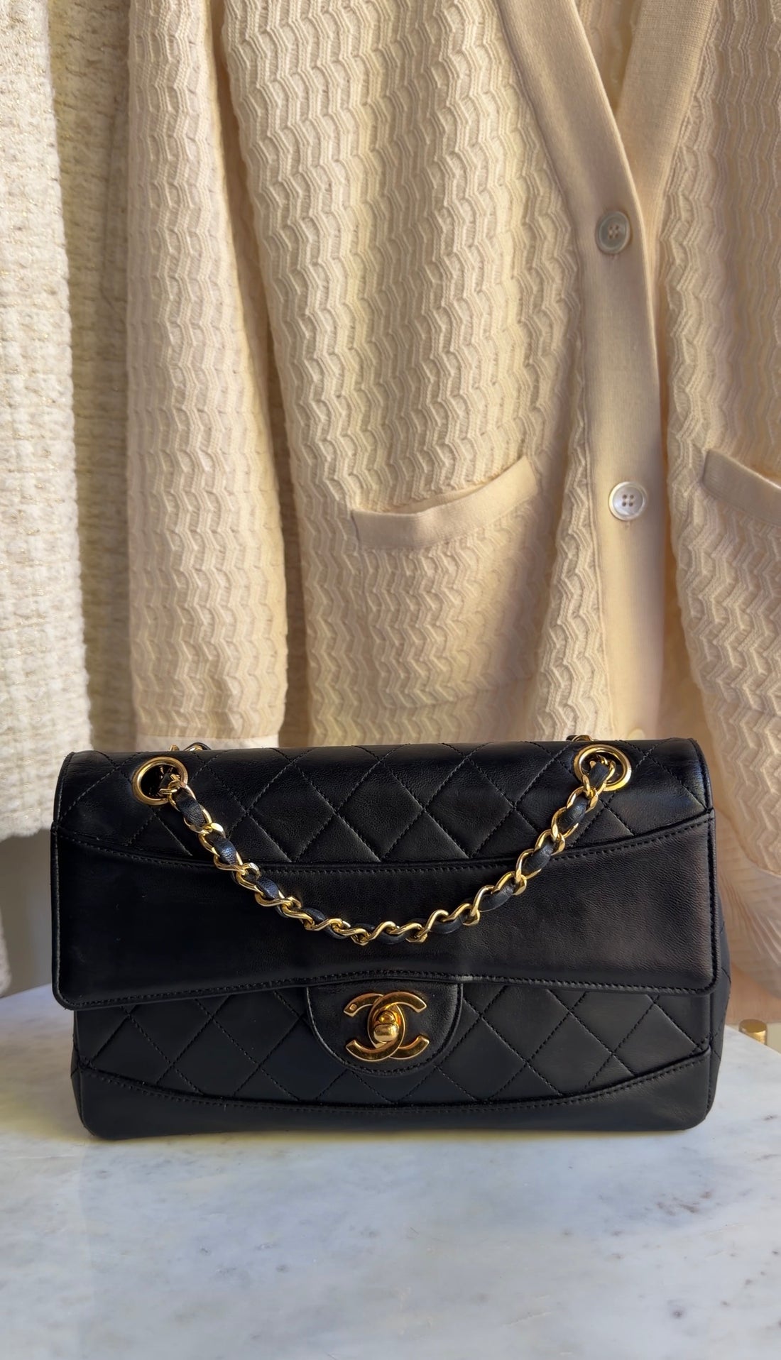 Chanel Black Vintage 1989 CC Medium Quilted Flap Bag