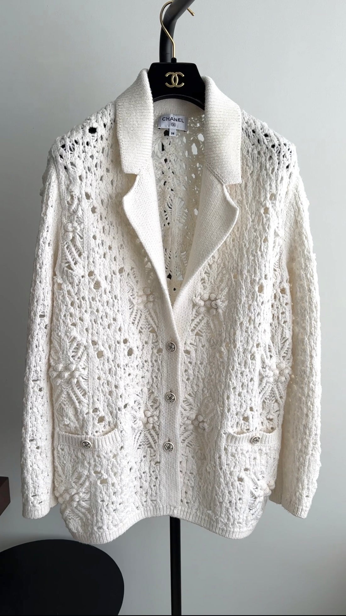 Chanel 22C Ivory Chunky Knit Cashmere Cardigan - FR38