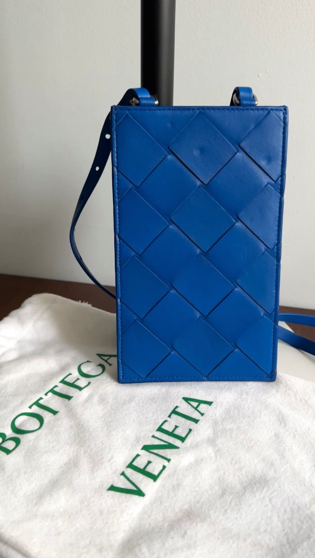 Bottega Veneta Maxi Intrecciato Leather Phone Holder