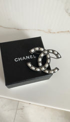 Chanel 12P Ruthenium Pearl CC Logo Brooch Pin