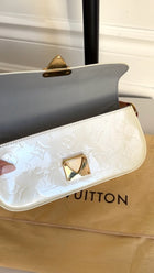 Louis Vuitton Ivory Perle Vernis Malibu Street Baguette Shoulder Bag