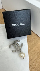 Chanel 00V Silvertone CC Faux Pearl Drop Brooch