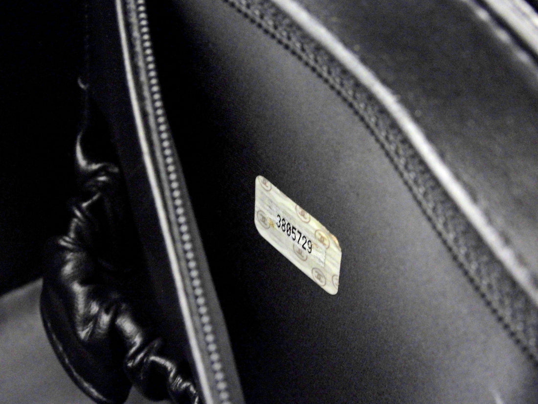 Chanel Black GHW Vintage Grained Leather CC Vintage Box Vanity Bag