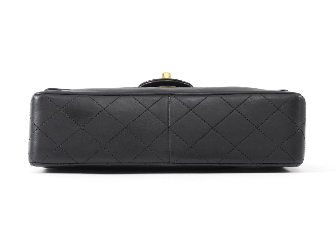 Chanel Black Vintage 1989 CC Medium Quilted Flap Bag