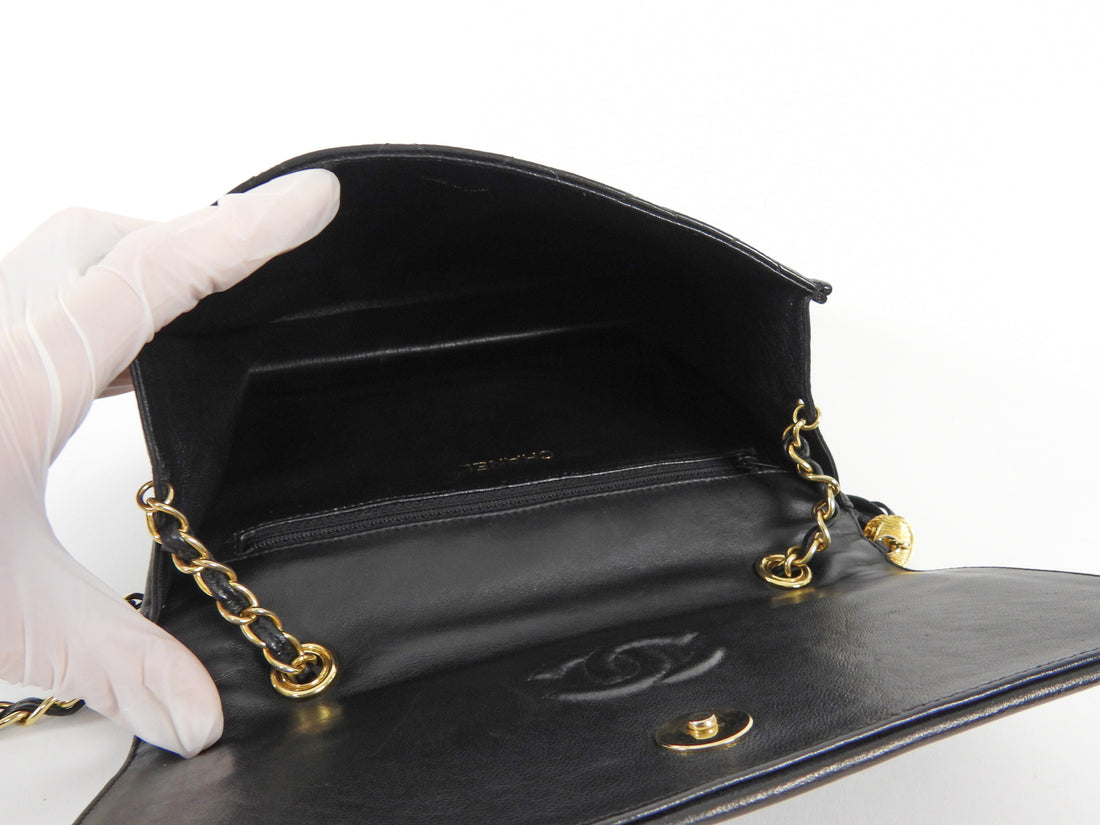 Chanel Black 2006 Vintage Quilted Lambskin Tassel Flap Chain Bag