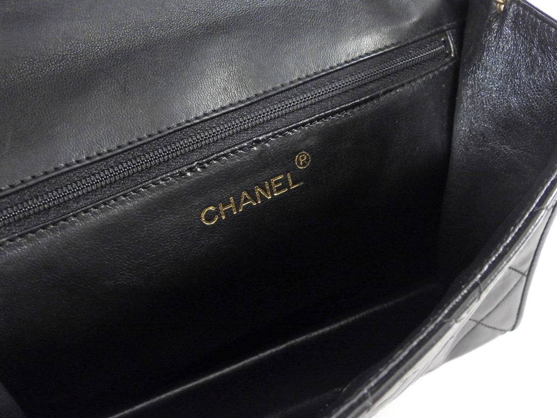 Chanel Black 2006 Vintage Quilted Lambskin Tassel Flap Chain Bag
