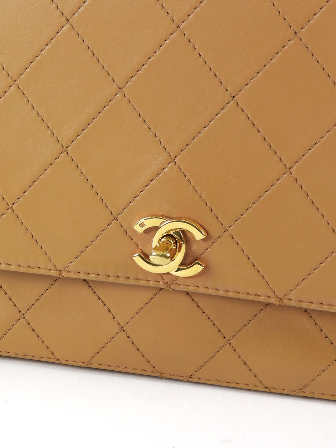 Chanel Camel Beige Vintage 1997 CC Quilted Medium Shoulder Bag