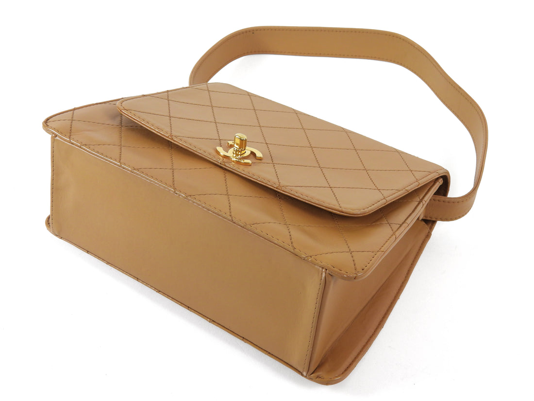 Chanel Camel Beige Vintage 1997 CC Quilted Medium Shoulder Bag