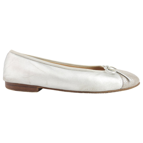 Chanel Silver Metallic Leather Cap Toe CC Ballet Flats - 35.5 – I