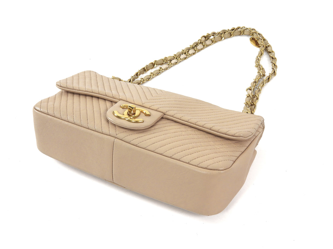 Chanel Light Beige Surpique Chevron Quilted Medium Flap Bag