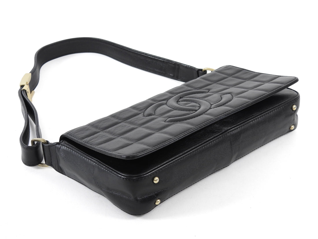 Chanel Black Vintage 2002 Chocolate Bar East West CC Shoulder Bag