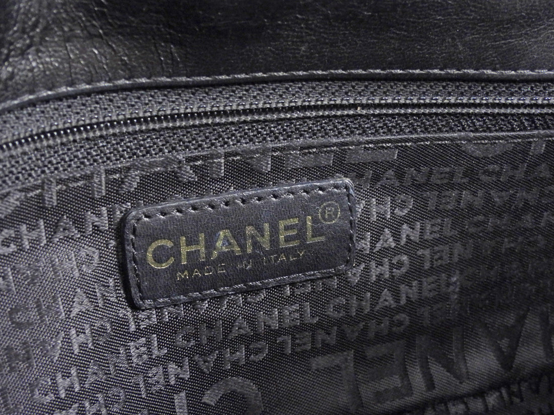 Chanel Black Vintage 2002 Chocolate Bar East West CC Shoulder Bag
