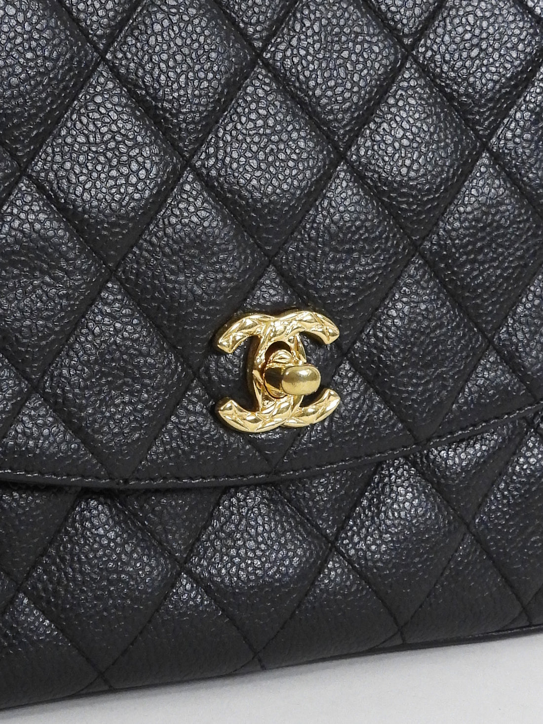 Chanel Black Vintage 1991 Caviar Quilted CC Medium Flap Front Chain Camera Bag