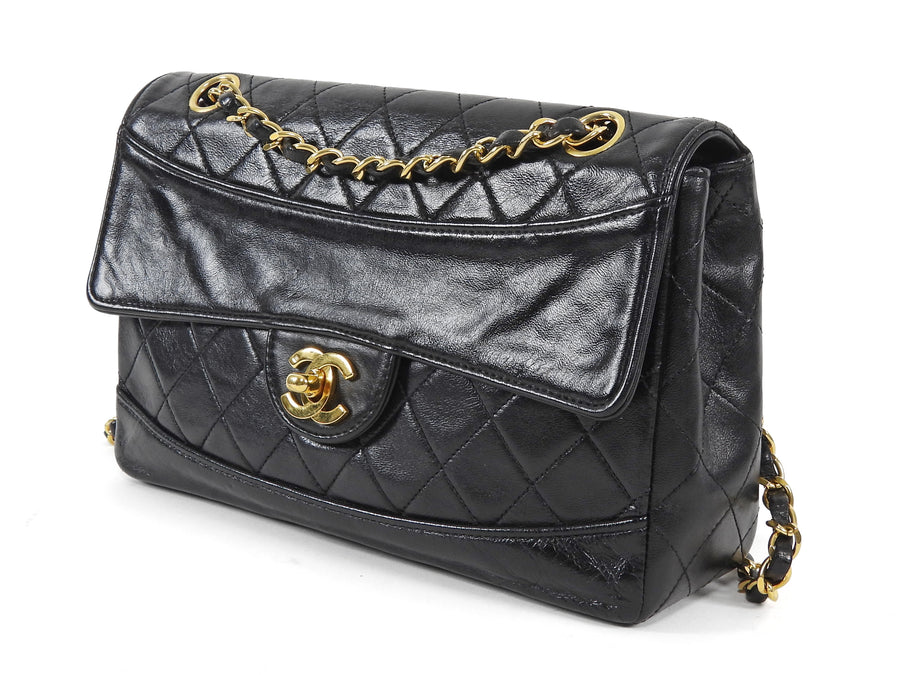 Chanel Vintage 1989 CC Medium Quilted Flap Bag with Snap Wallet