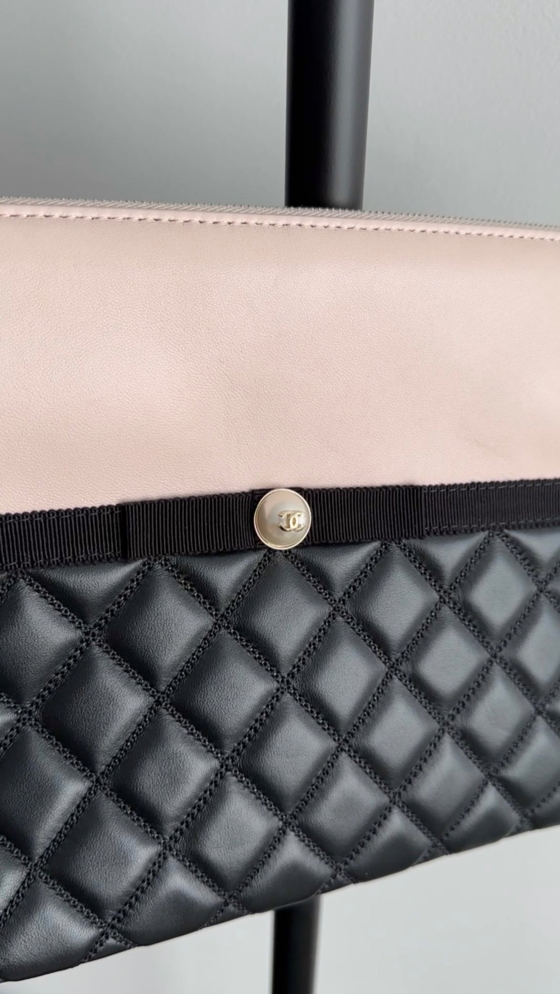 Chanel Black and Blush Pink Quilted Lambskin Medium Pearl O Case