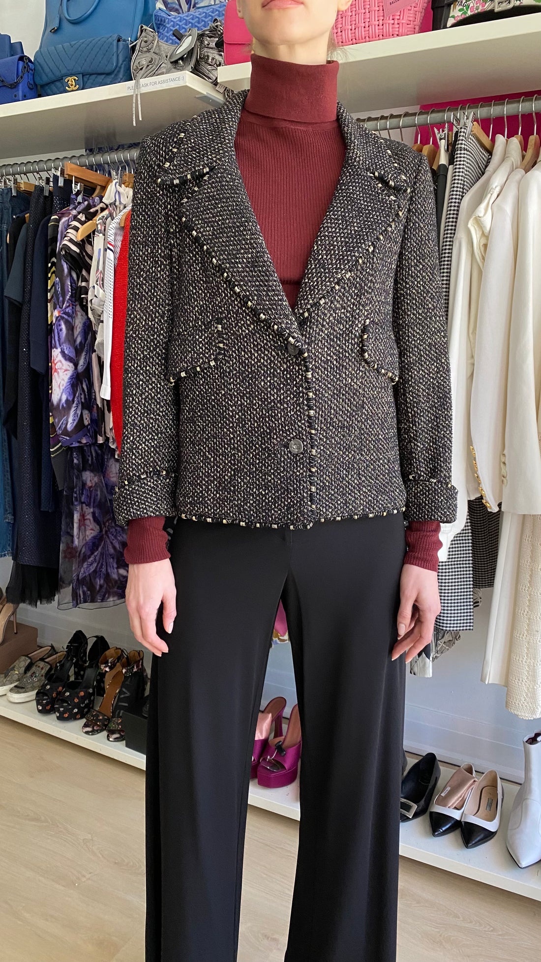 Chanel Spring 2006 Black & Gold Herringbone Tweed Jacket - FR 38 / US 4-6