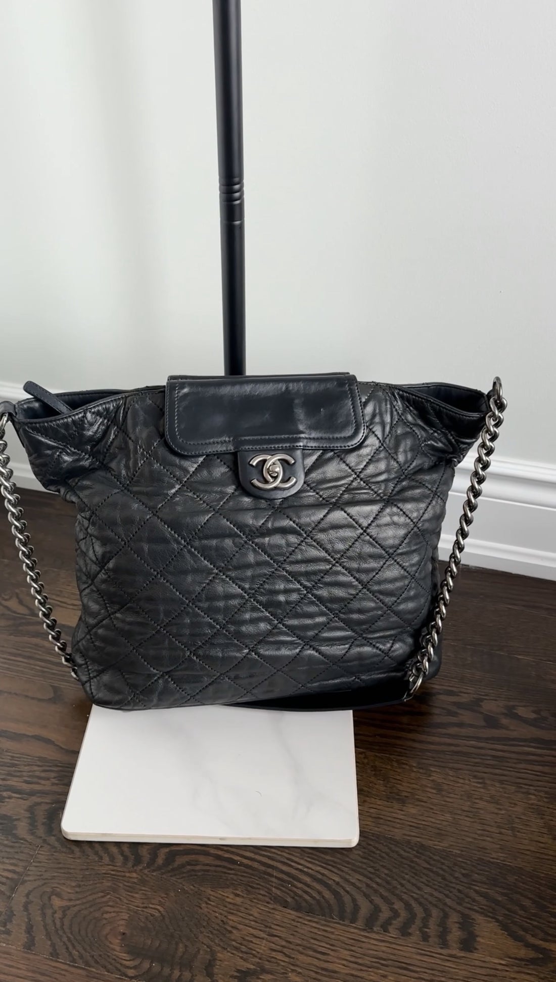 Chanel Black Quilted Aged Leather In The Mix Chain Tote Bag