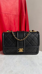 Chanel Black Medium Quilted Leather Elegant Medium CC Flap Bag