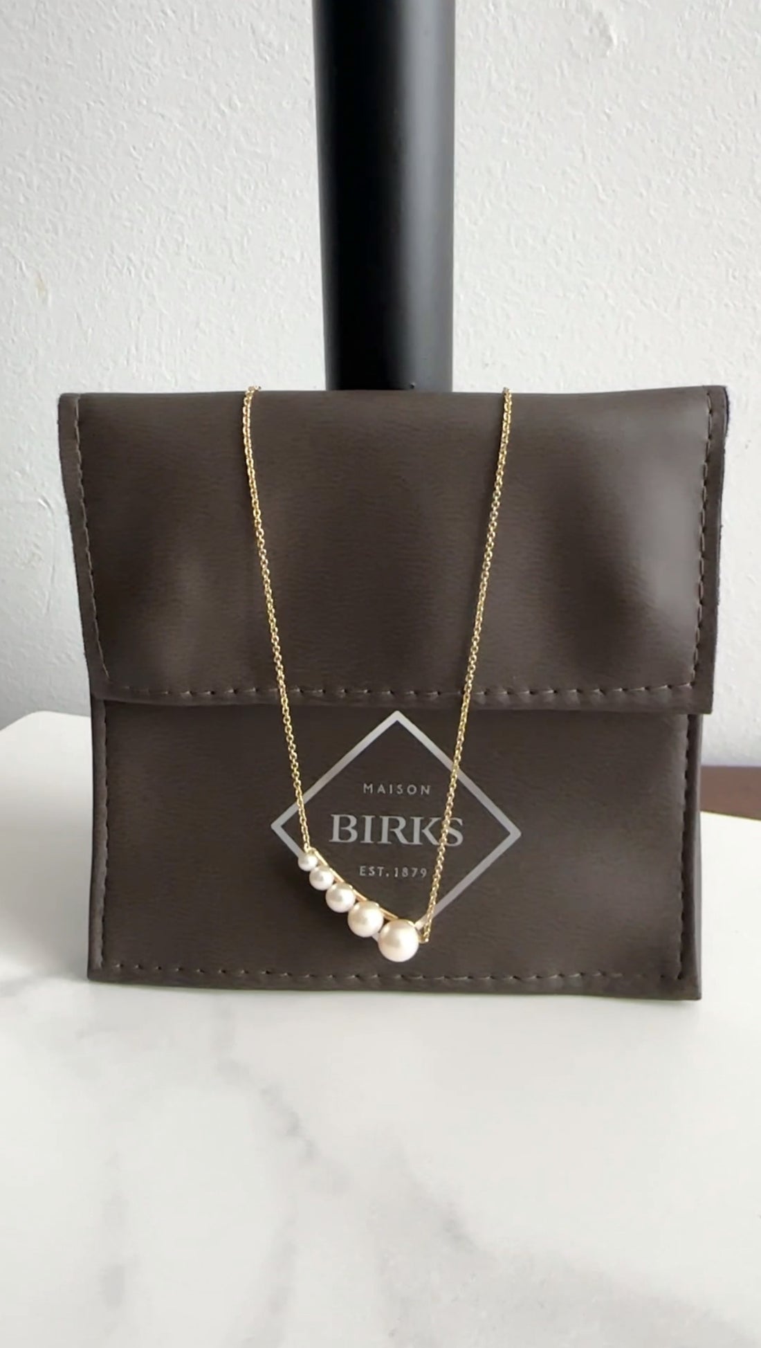 Birks 18k Yellow Gold 5 Freshwater Pearl Horizontal Bar Necklace