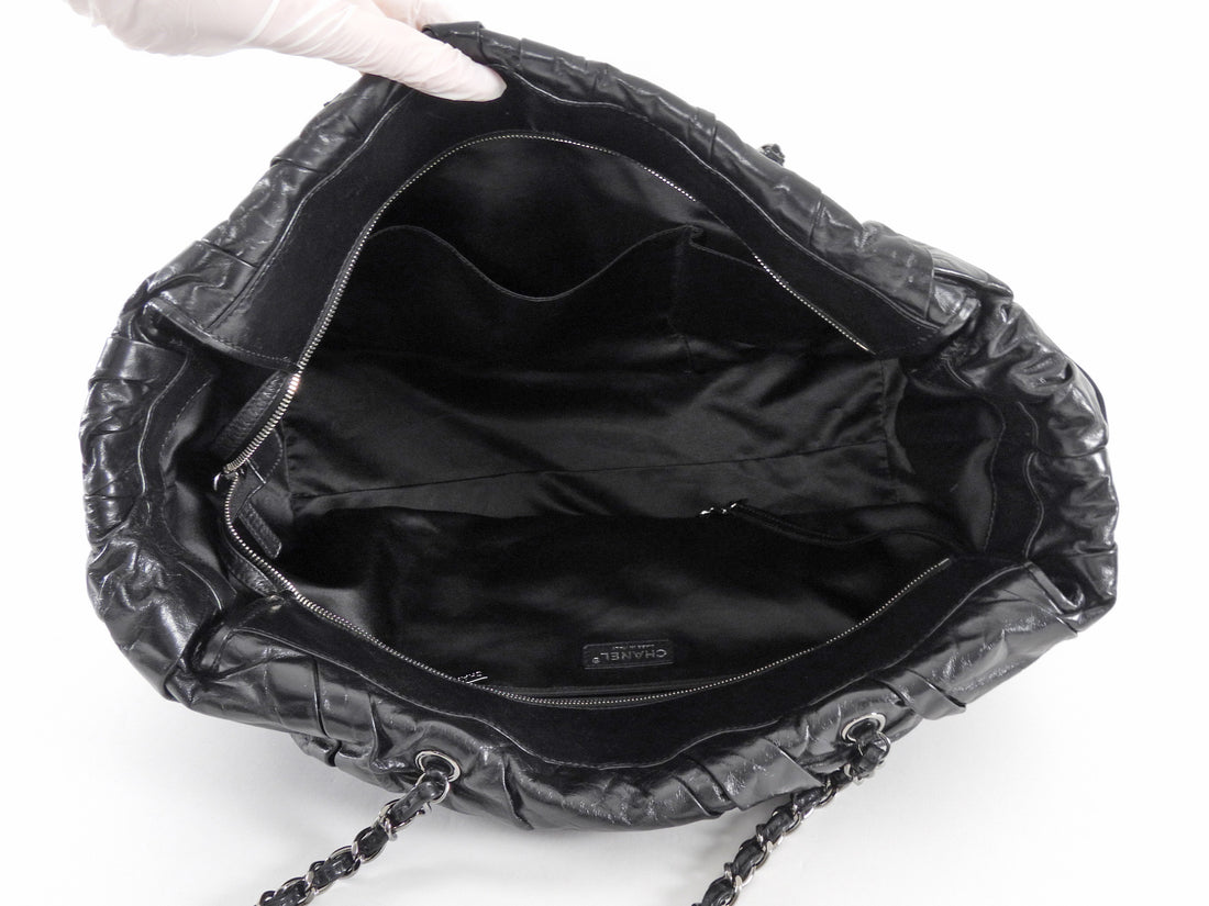 Chanel Black CC Glazed Leather Large Twisted East/West Chain Tote Bag