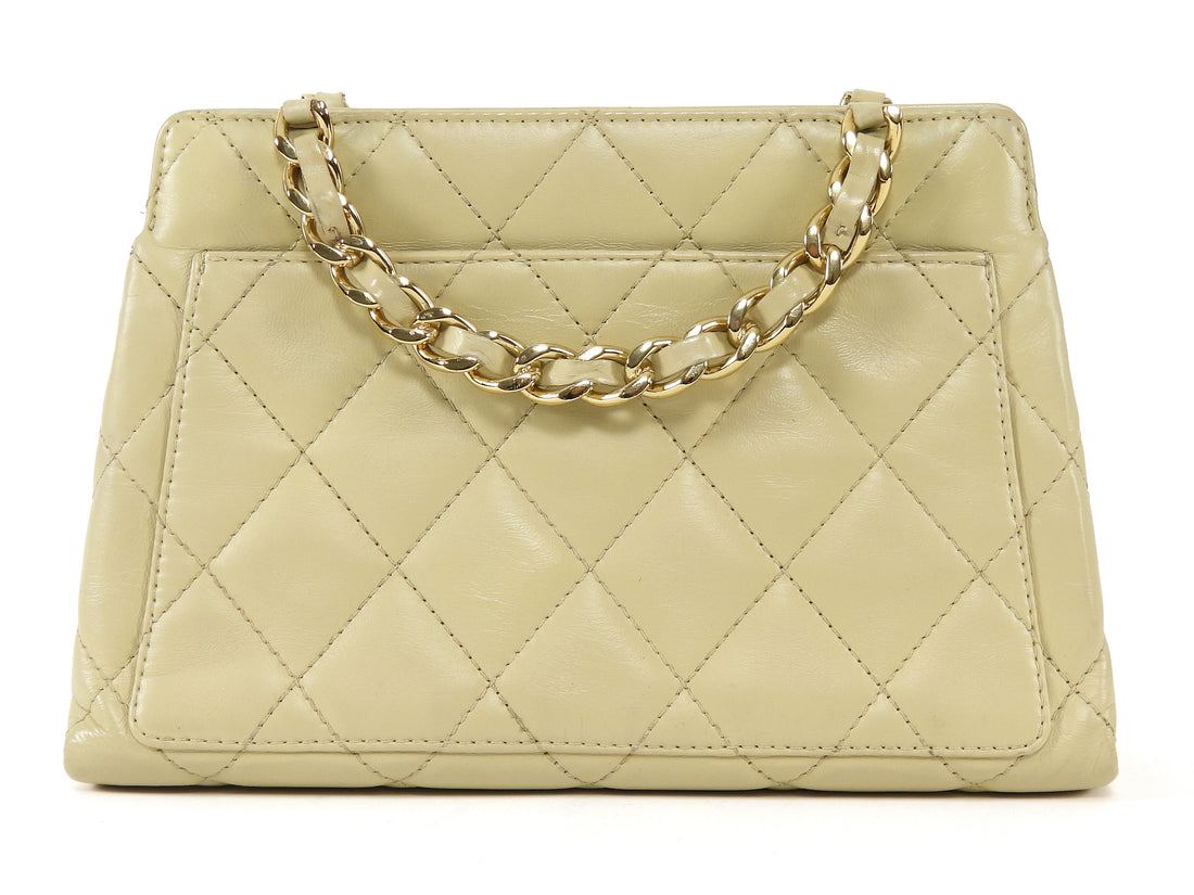 Chanel Beige Vintage 2004 Quilted Leather Metal Chain Medium Handle Hand Bag