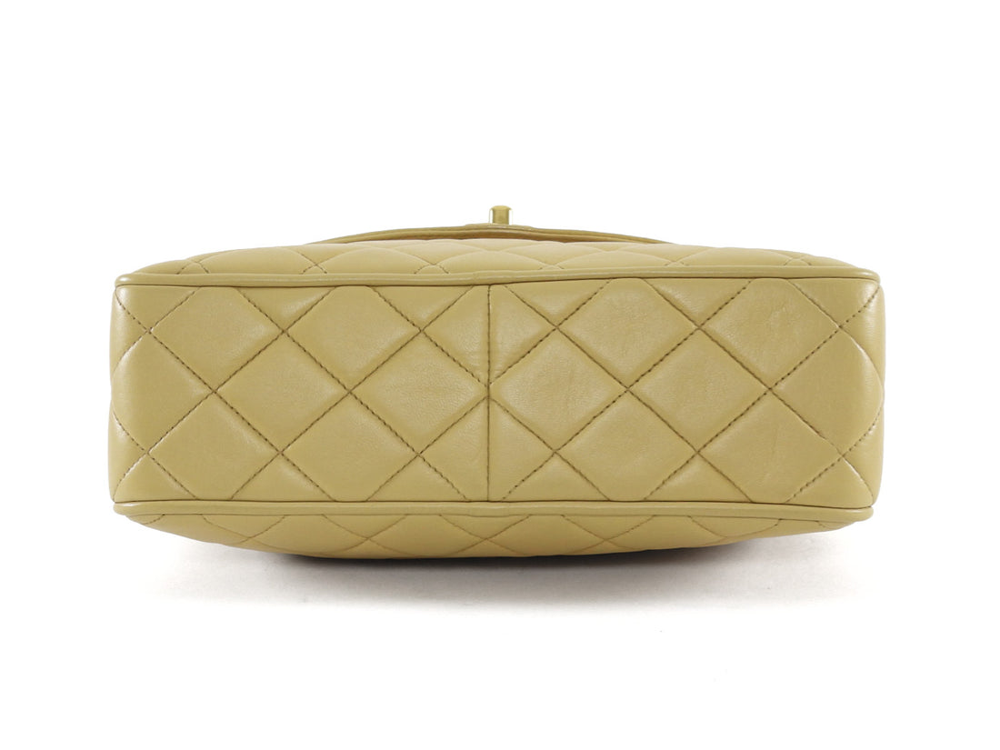 Chanel Vintage 1991 Beige Leather Medium Bijoux Tassel Flap Camera Bag