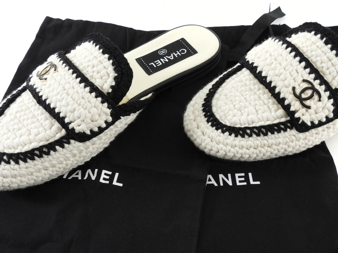 Chanel 2023 Black and White Crochet Knit CC Logo Flat Mules - 37