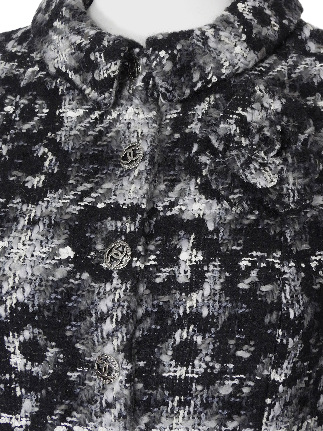 Chanel Black Grey 05A Tweed Wool Camelia Skirt and Coat 2pcs - 38