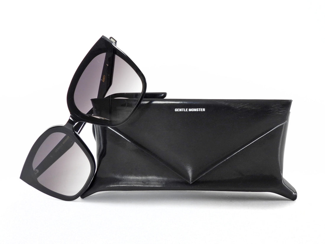 Gentle Monster Blurty Black Square Acetate Square Sunglasses