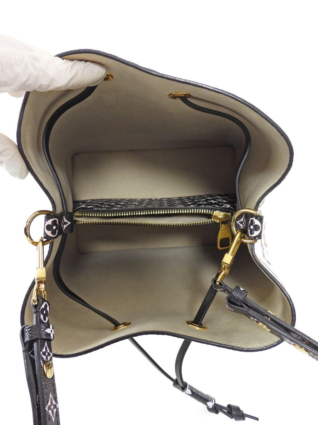 Louis Vuitton Animal Print Monogram Jungle Drawstring Neo Noe MM Bag