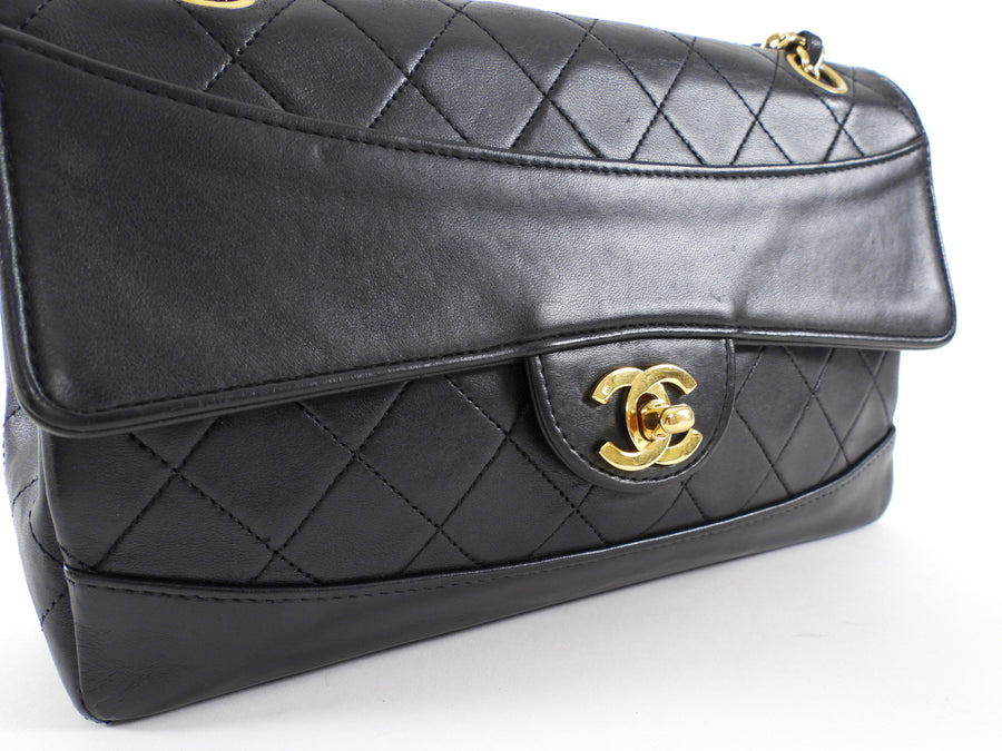 Chanel Vintage 1989 Black Quilted Lambskin Medium Single Flap Bag