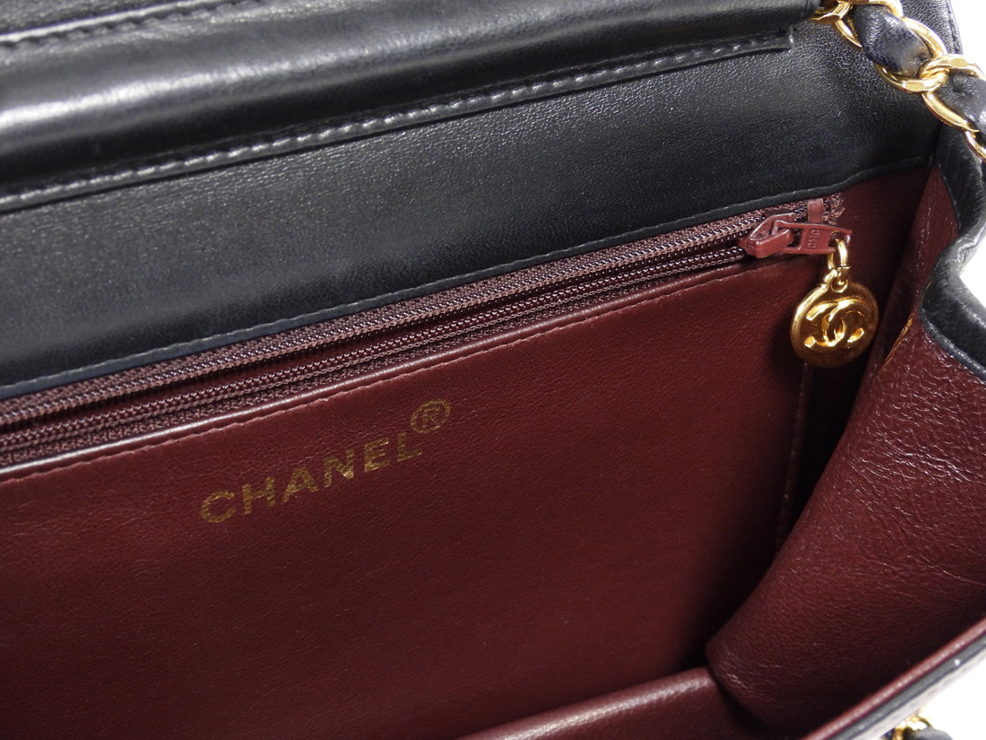 Chanel Black Vintage 1997 Quilted Leather Push Lock Classic Full Flap Bag GHW