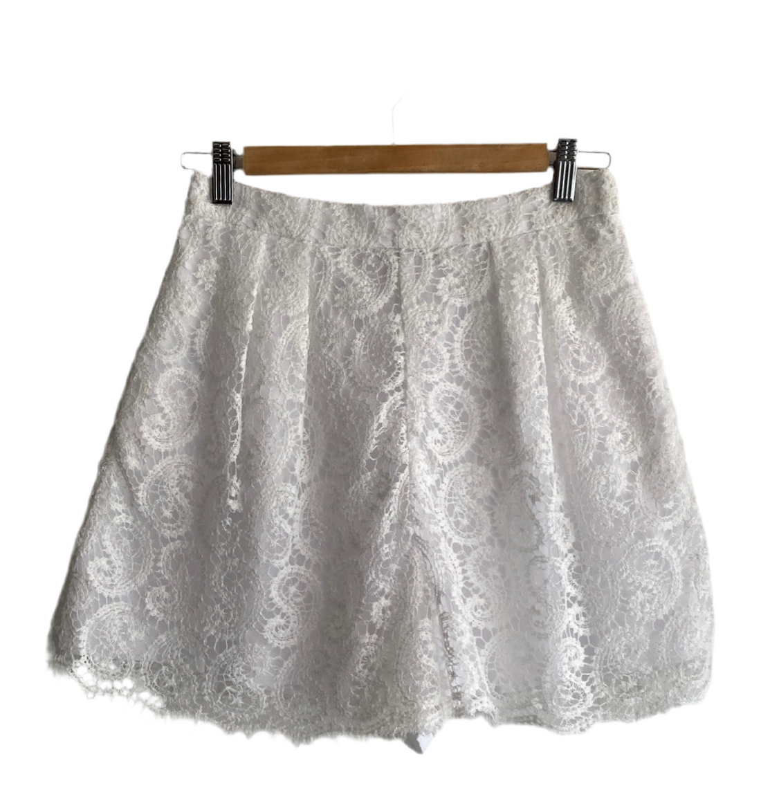 Giambattista Valli Lace Shorts - 42