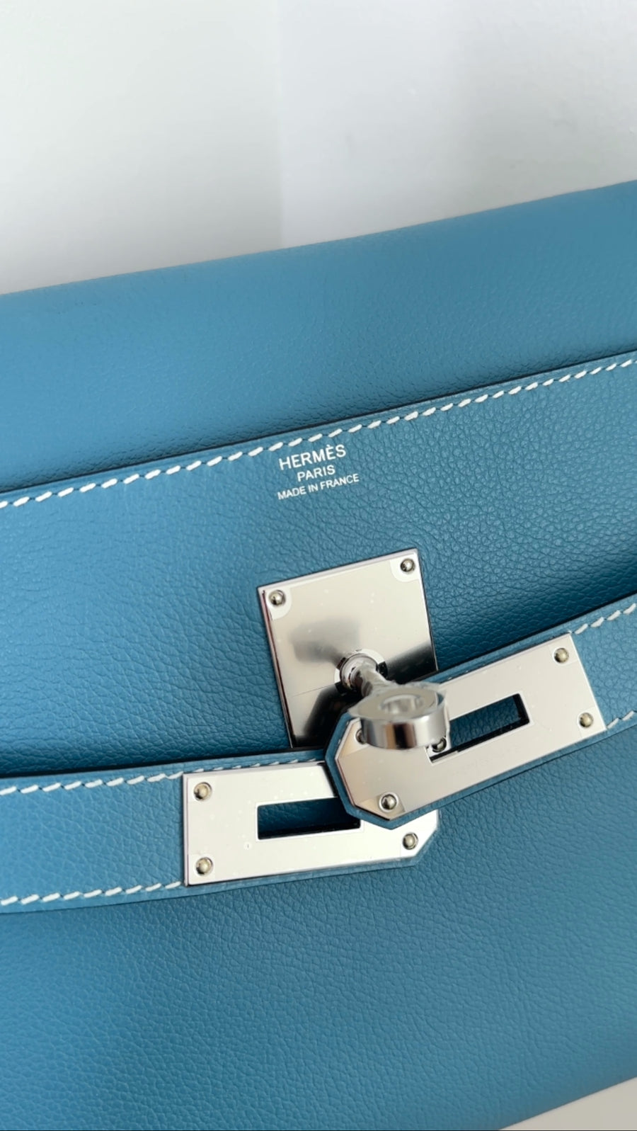 Hermes Kelly Messenger PM Evercolour New Blue Jean PHW
