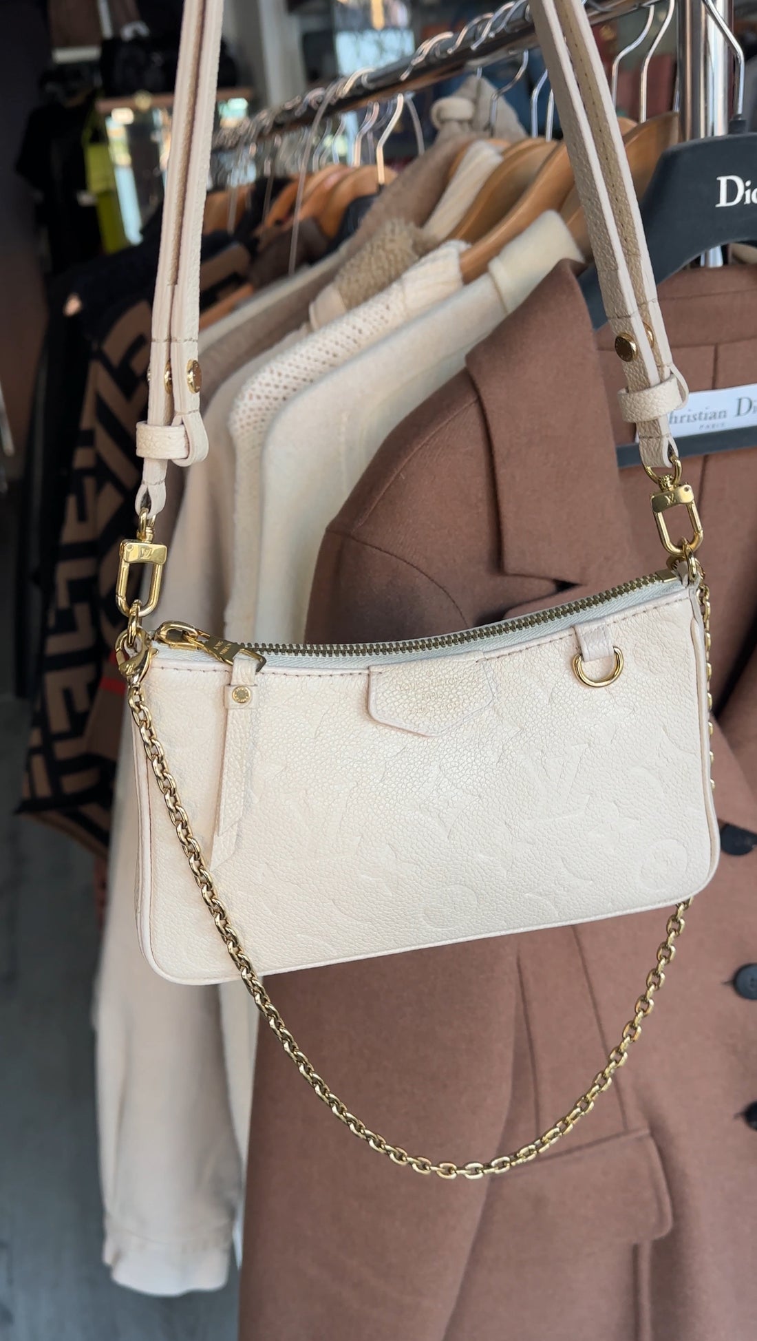 Louis Vuitton Ivory Empreinte Leather Easy Pouch Chain Pochette Bag