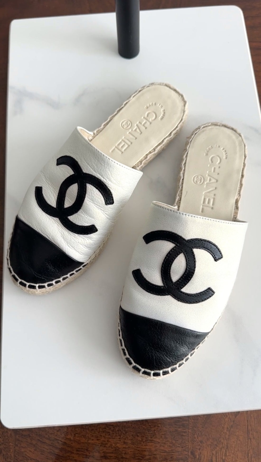 Chanel Black and White CC Cap Toe Flat Espadrille Slides - 34