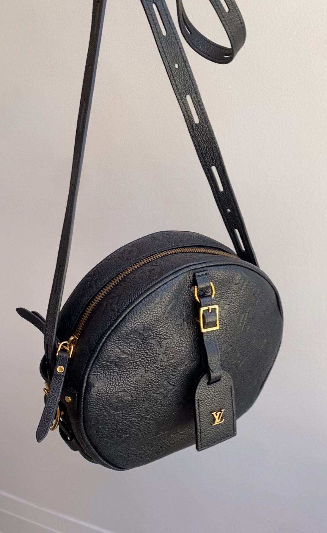 Louis Vuitton Black Empreinte Monogram Grained Leather Boite Chapeau Souple MM Shoulder Bag