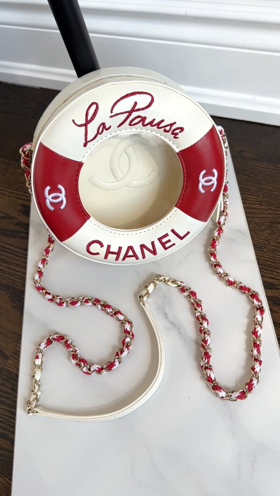 Chanel 2019 C Runway Red and White La Pausa Lifesaver Round Bag