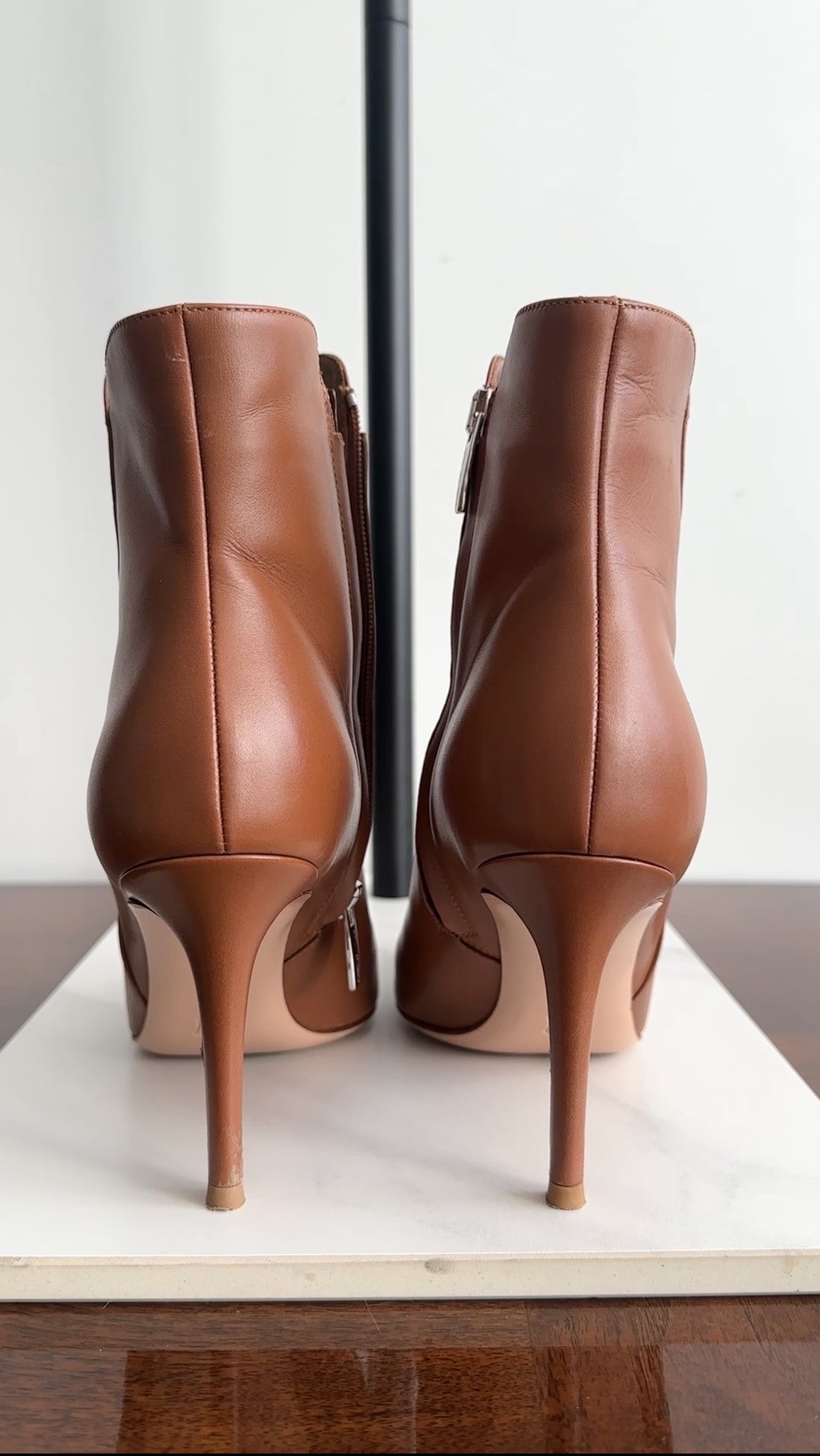 Gianvito Rossi Caramel Brown Leather Ankle Boots - 37