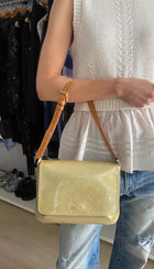Louis Vuitton Vintage 1999 Thompson Street Yellow Monogram Vernis Shoulder Bag