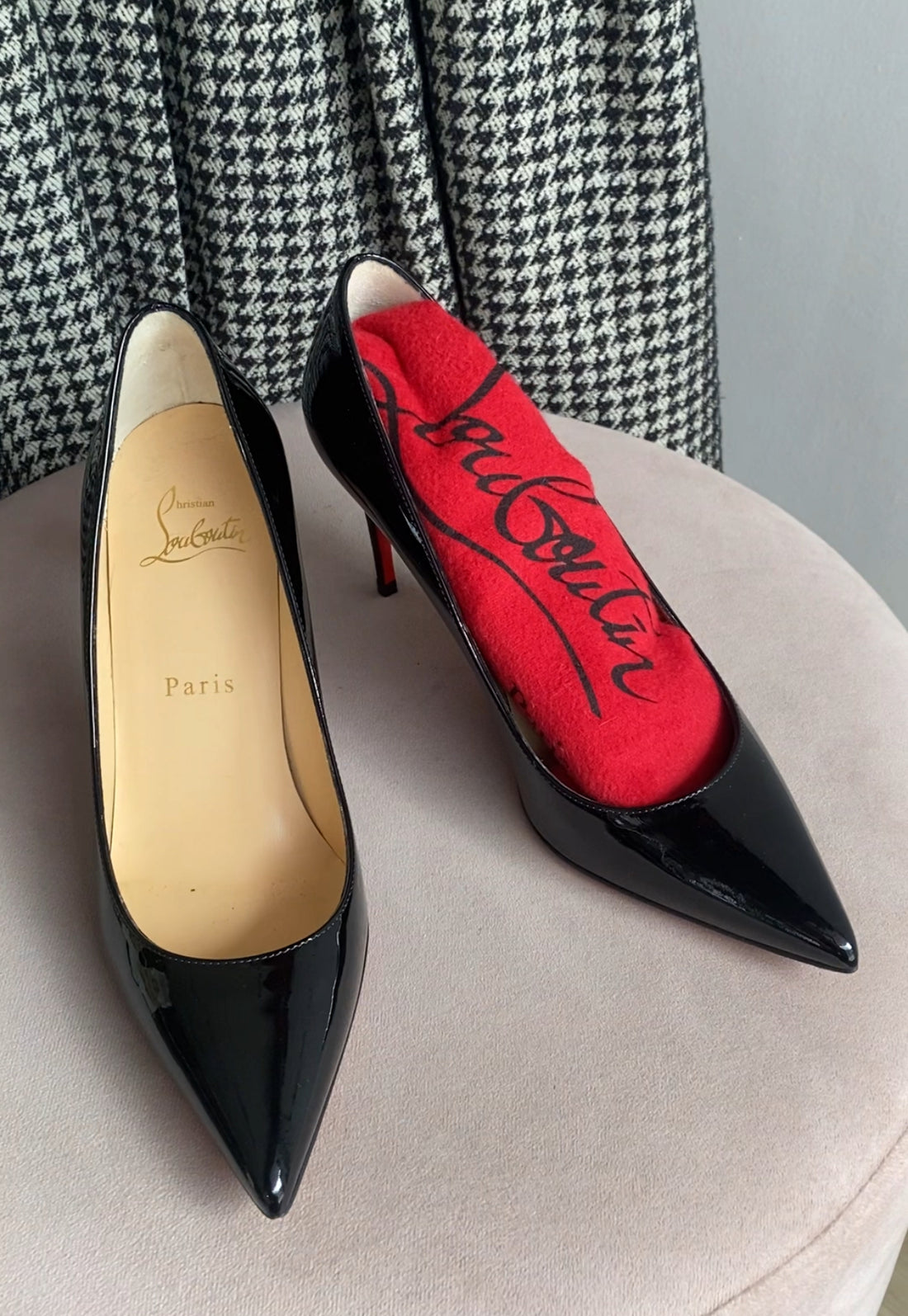 Christian Louboutin Black Patent Leather Pigalle Pumps - 35.5