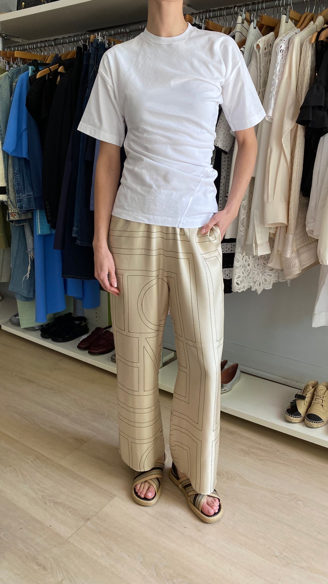 Toteme Beige Silk Logo Monogram Print Pyjama Lounge Pants - S