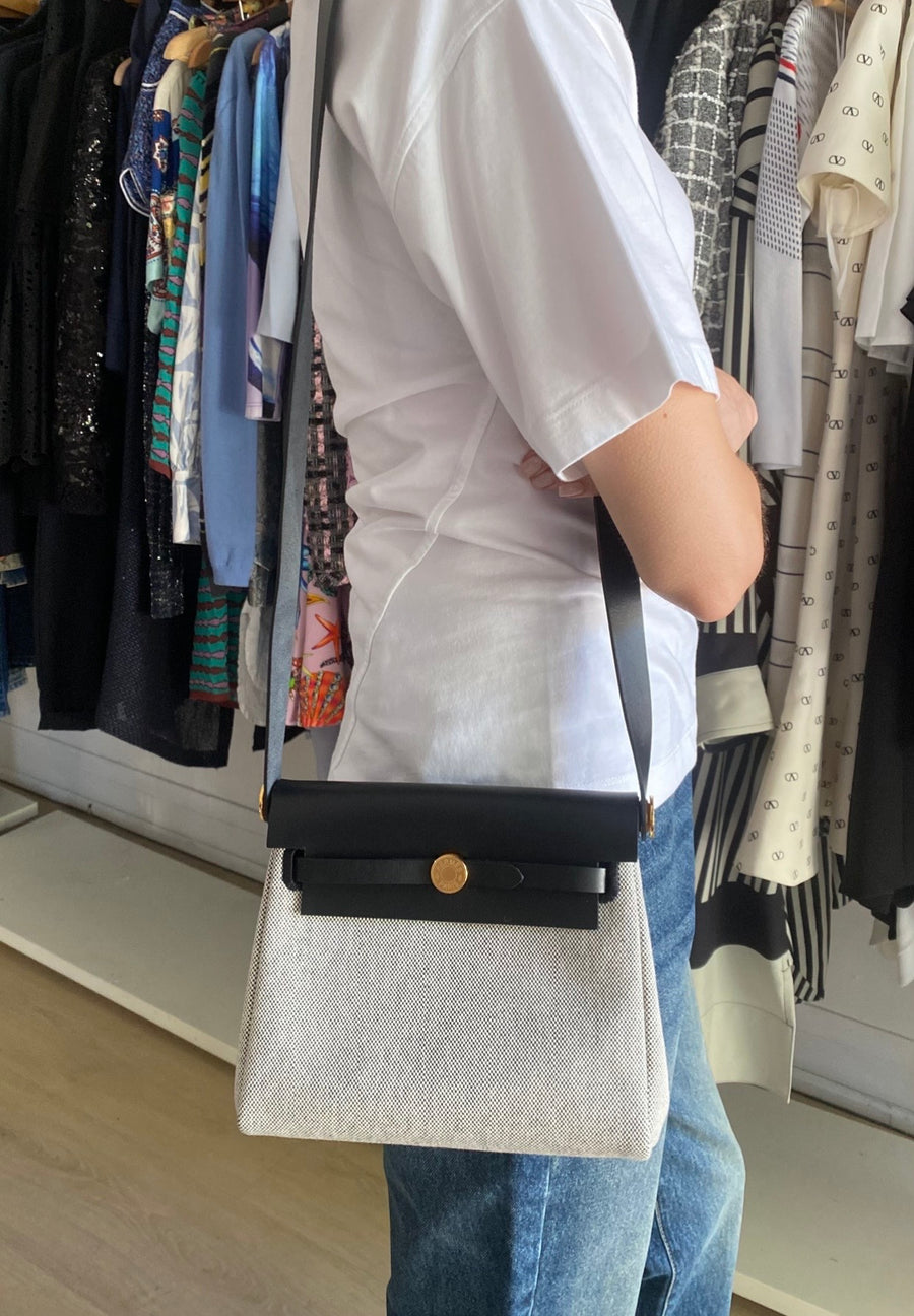 Hermes 2025 Herbag Zip Mini 20 Ecru Black Toile Militaire / Vache Hunter GHW