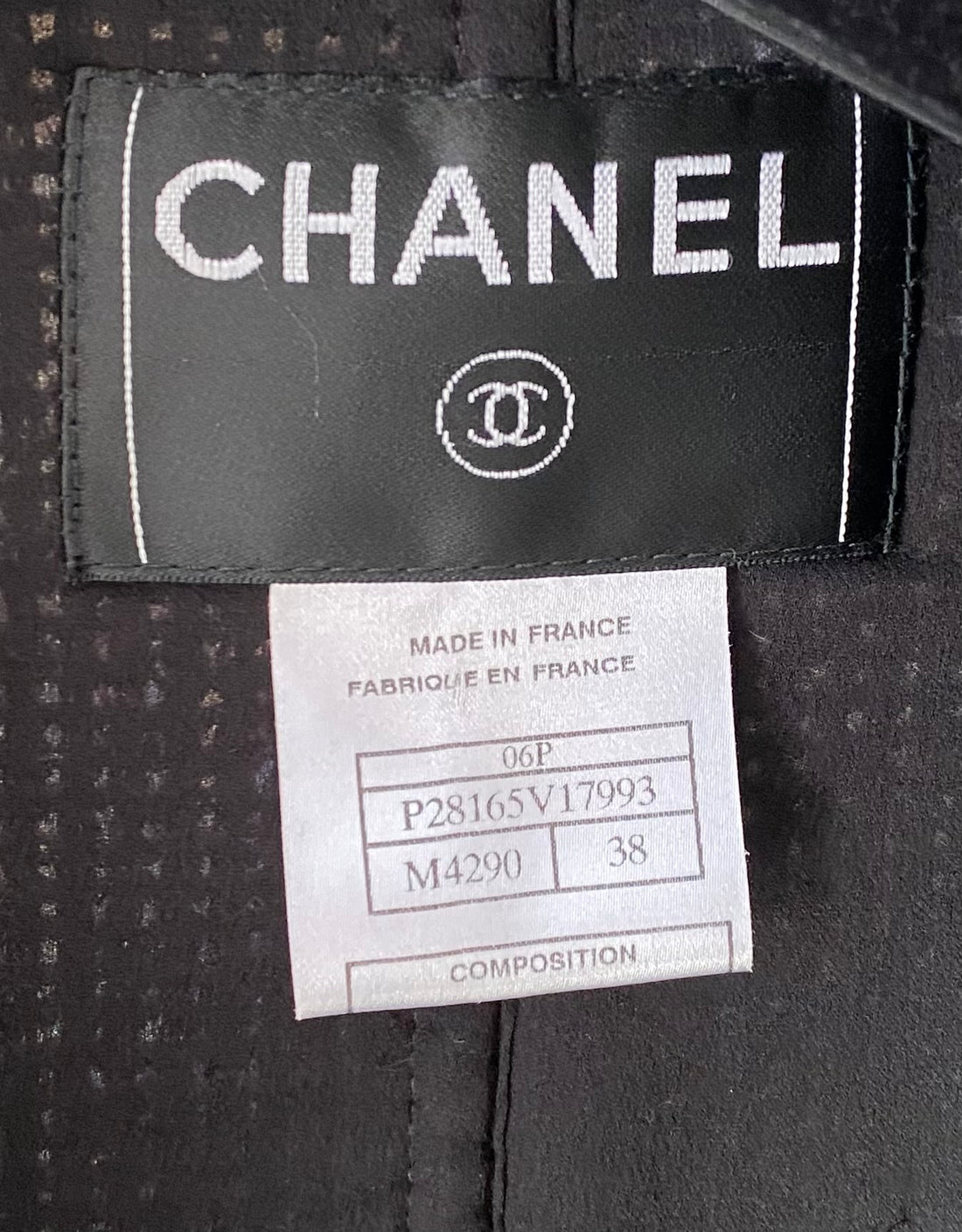 Chanel Spring 2006 Black & Gold Herringbone Tweed Jacket - FR 38 / US 4-6