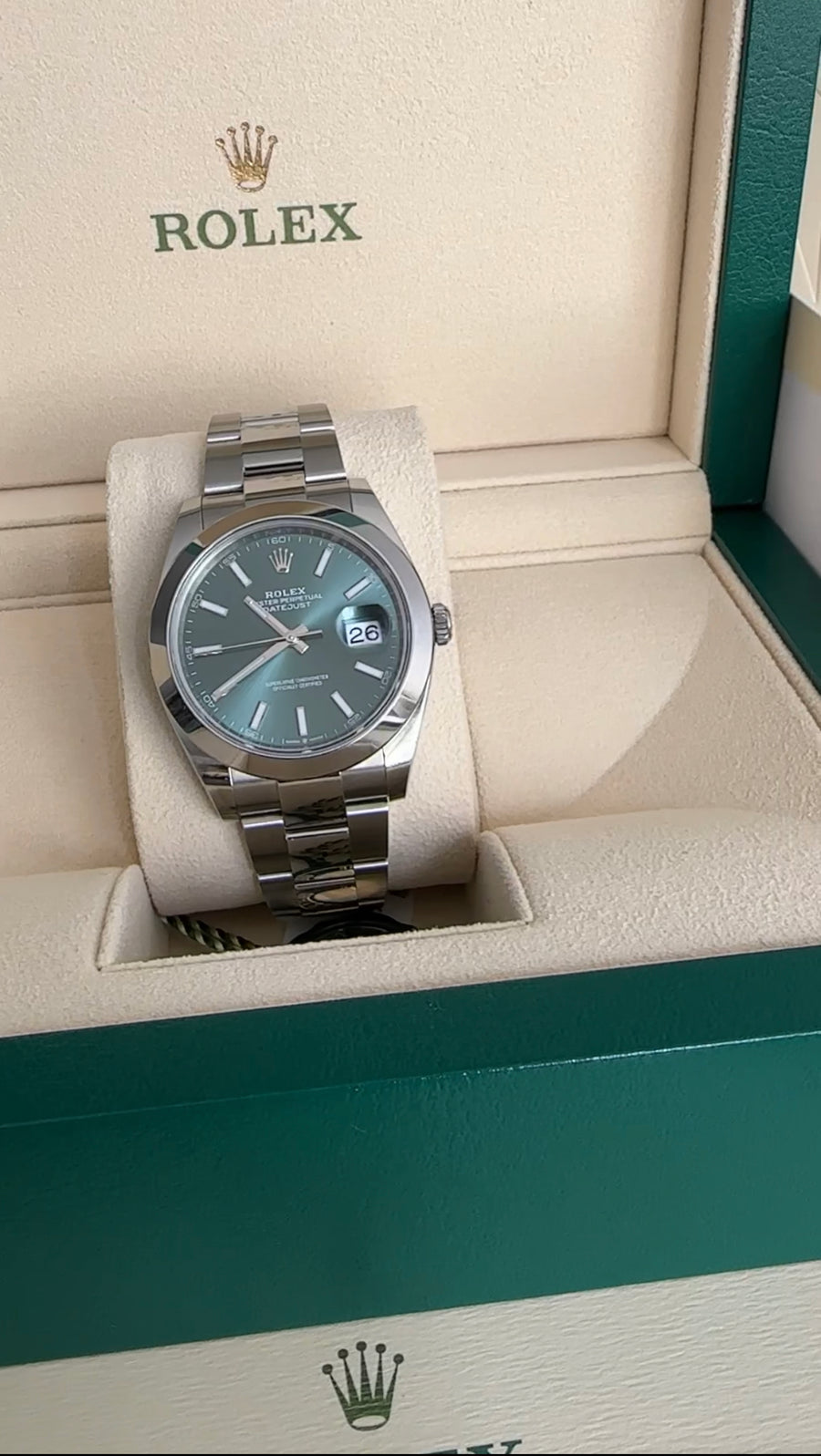 Rolex Datejust 41mm Stainless Steel Green Dial Wrist Watch